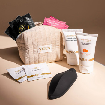 Подарочный набор YESforLOV MA TROUSSE A DELICES в косметичке, стимулятор для клитора, интимная косметика